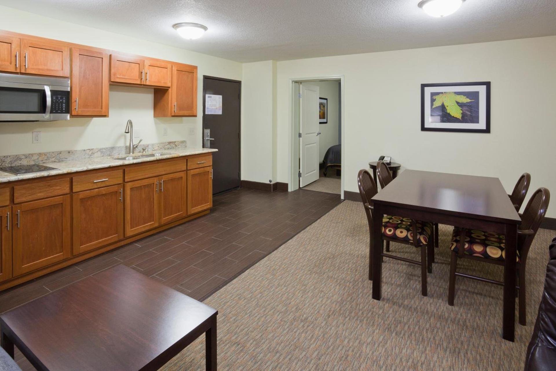 Fargo Inn and Suites photo 32