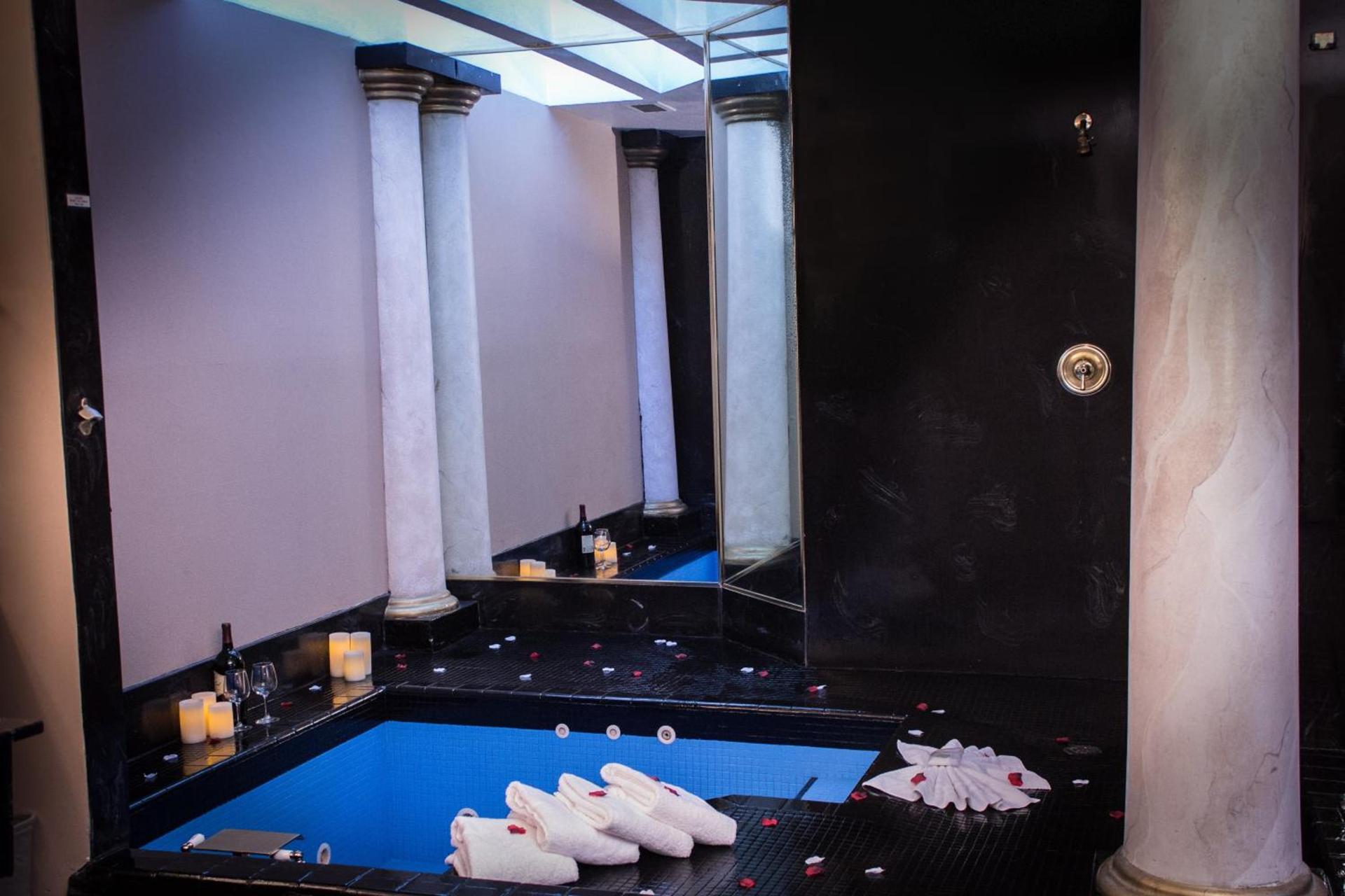 Postmarc Hotel and Spa Suites photo 6