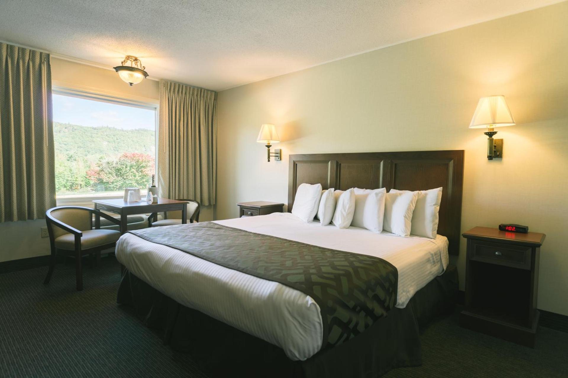 Town & Country Inn & Resort photo 23