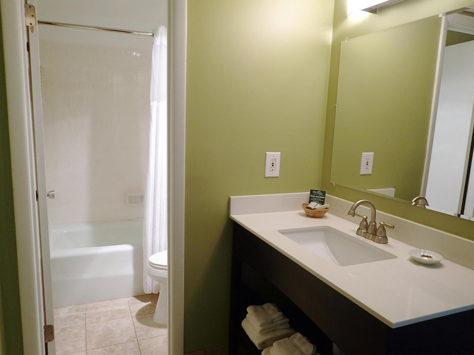 The University Inn at Emory photo 15