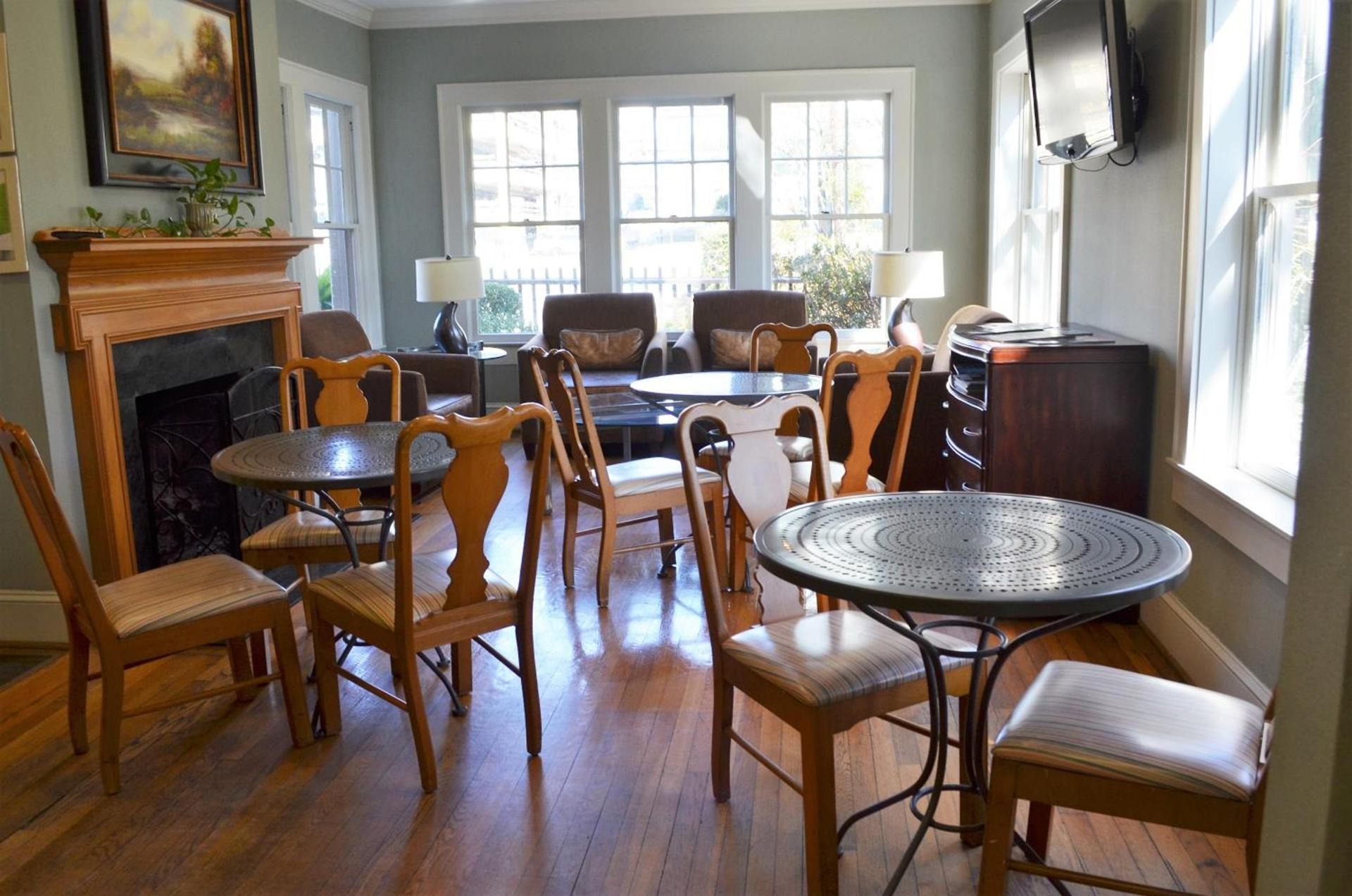 The University Inn at Emory photo 5