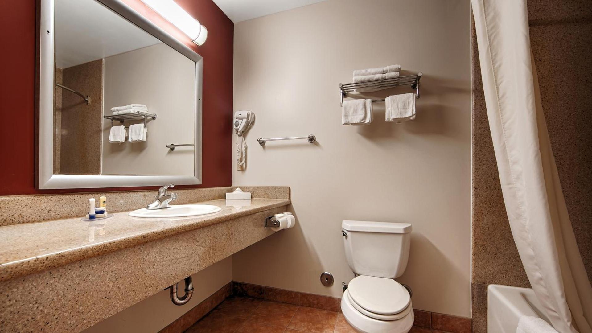 Best Western Burbank Airport Inn photo 10