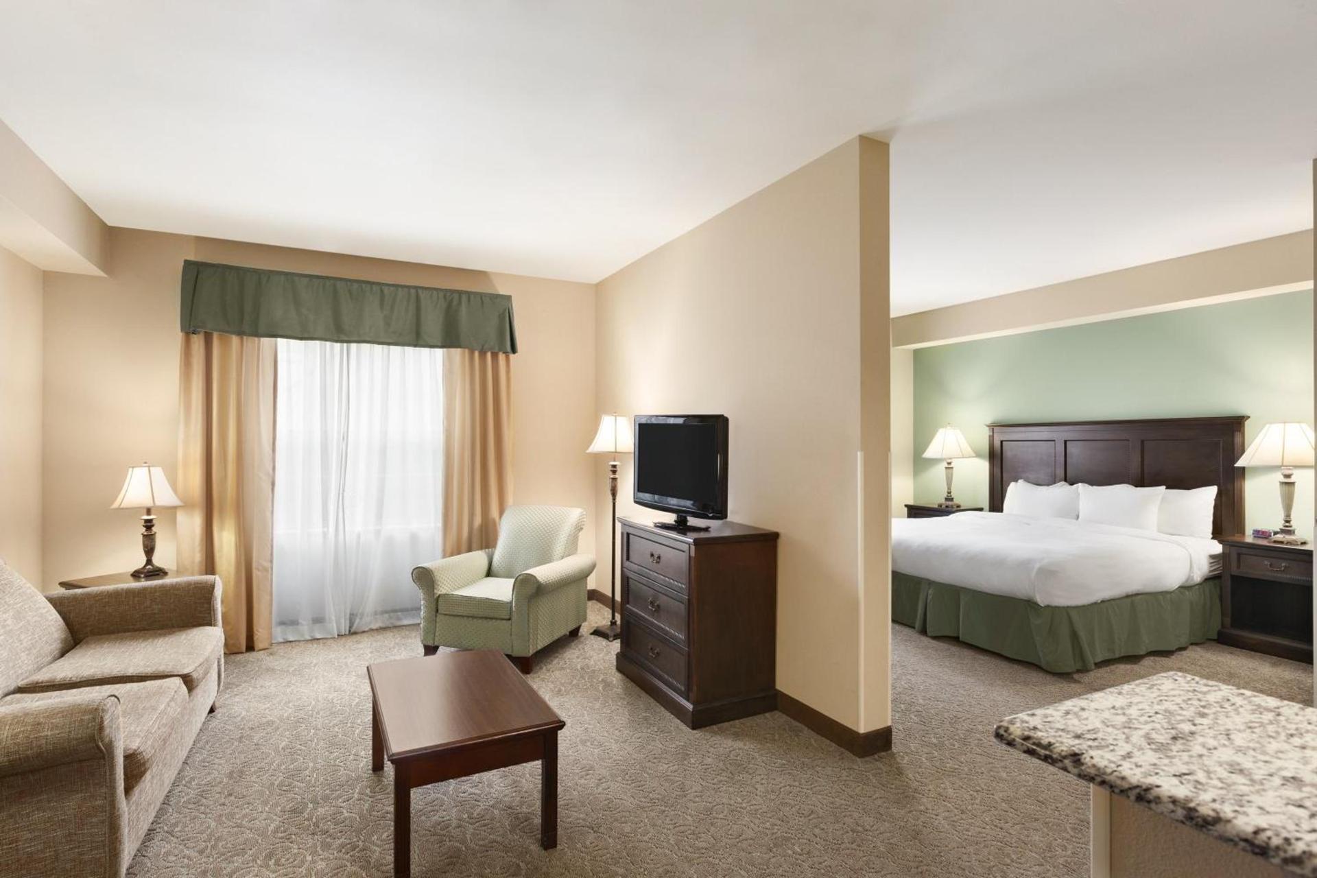 Country Inn & Suites by Radisson, Asheville West near Biltmore photo 34