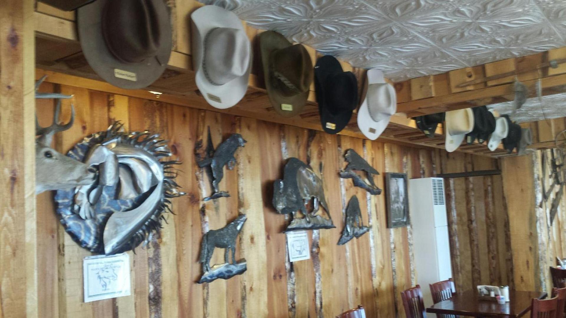 Frontier Lodge photo 3
