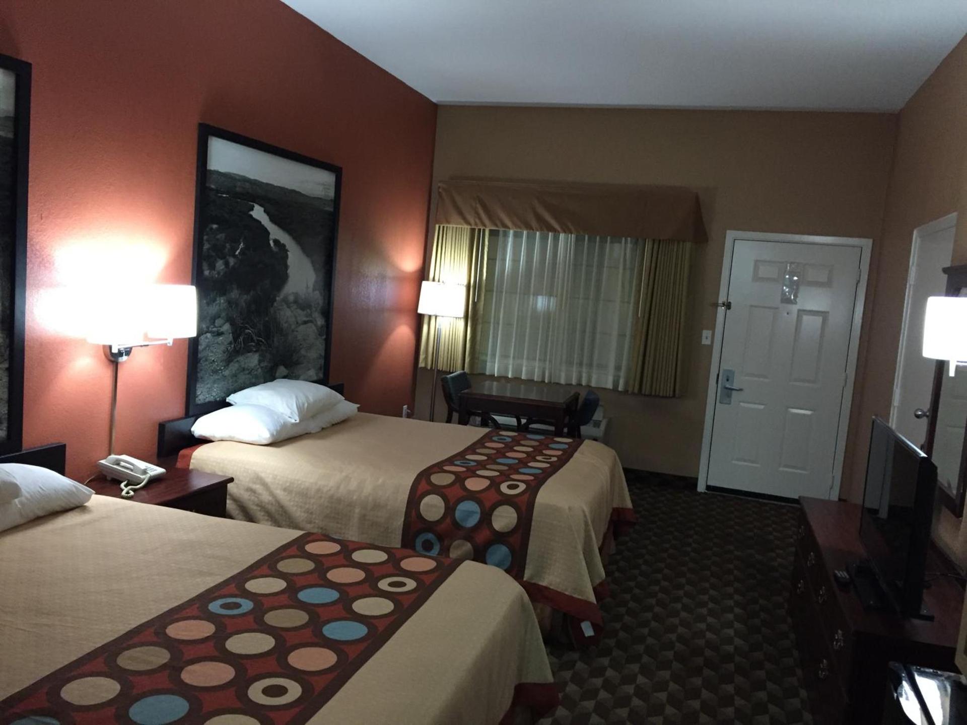 Super 8 by Wyndham Bastrop TX photo 20