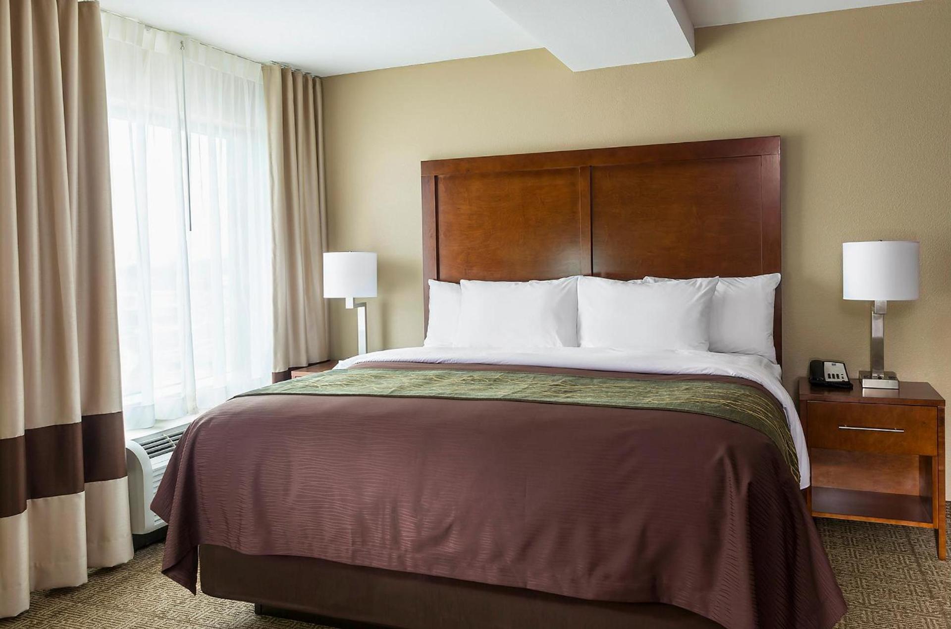 Comfort Inn & Suites West - Medical Center photo 53