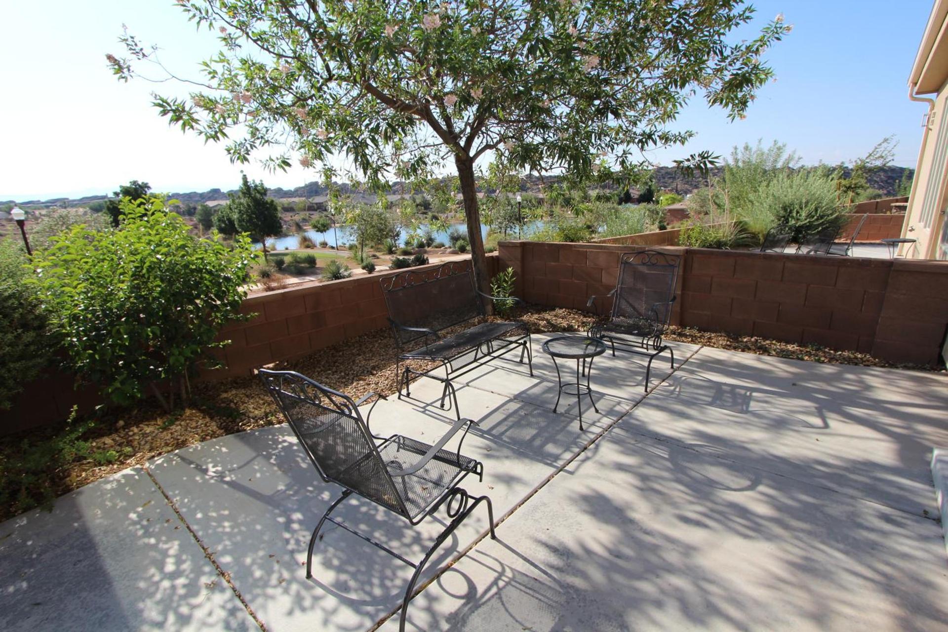 Canyon Villas at Coral Ridge photo 2