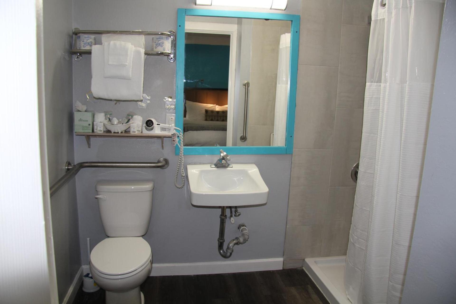 Naval Suites by FairBridge photo 32