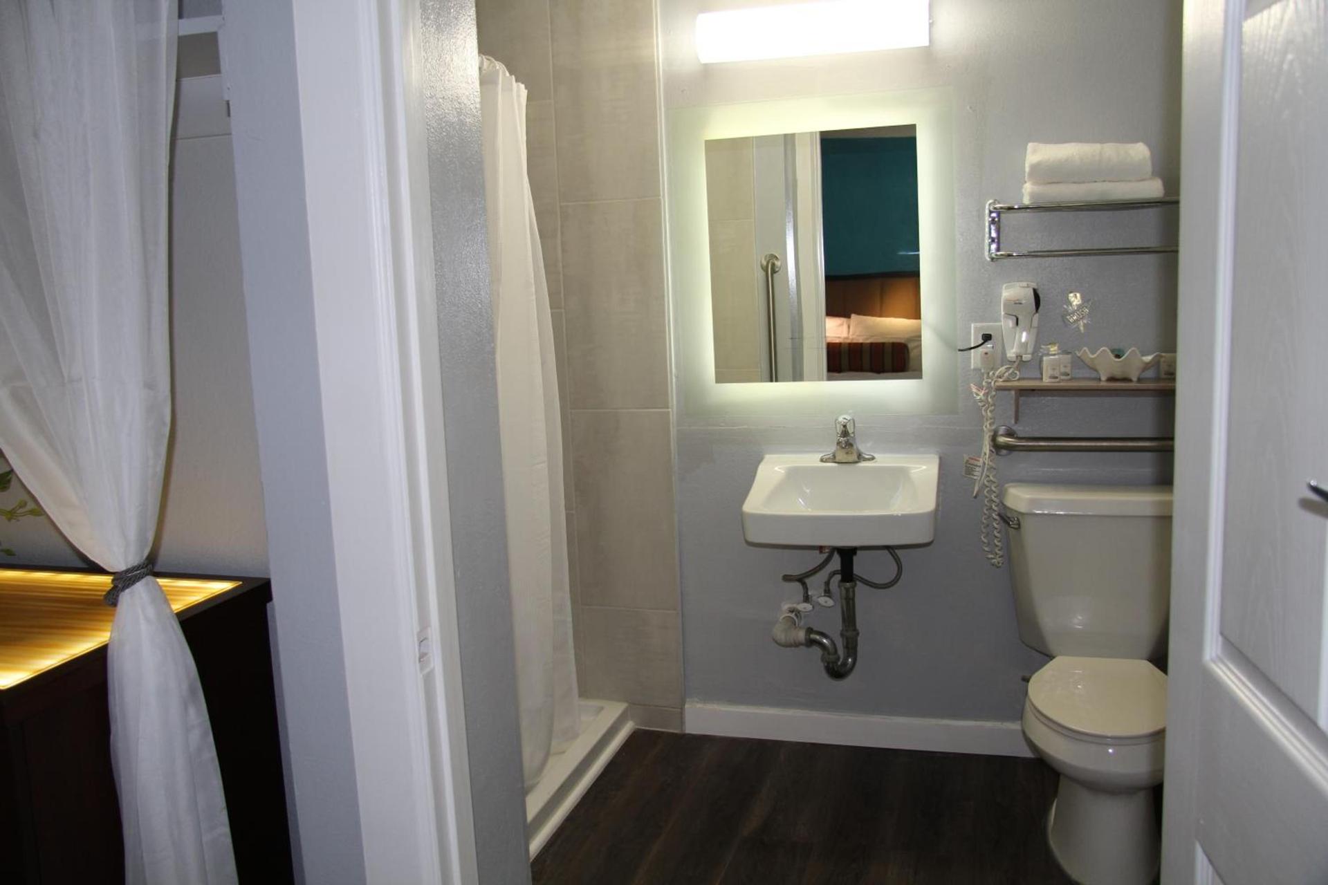 Naval Suites by FairBridge photo 38