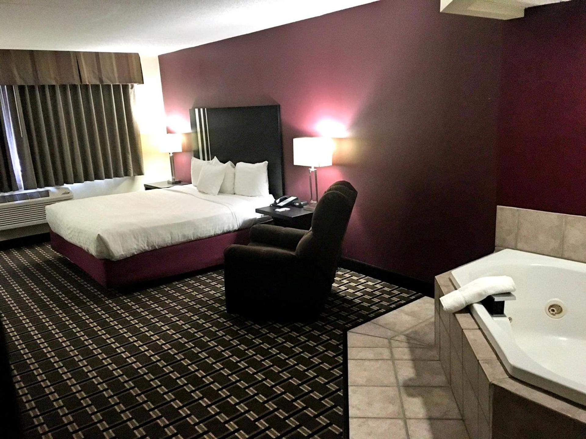 AmericInn by Wyndham Inver Grove Heights Minneapolis photo 57