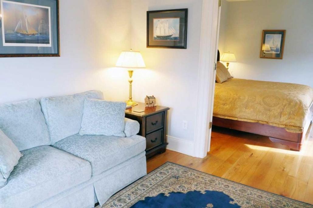 Compass Rose Inn photo 35