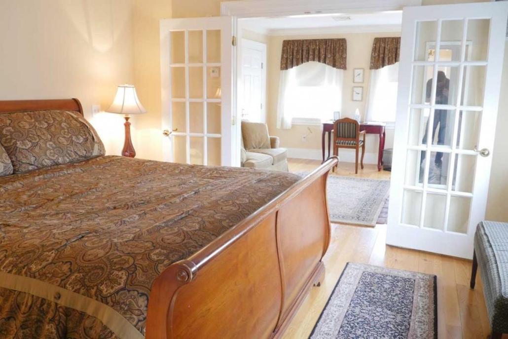 Compass Rose Inn photo 40