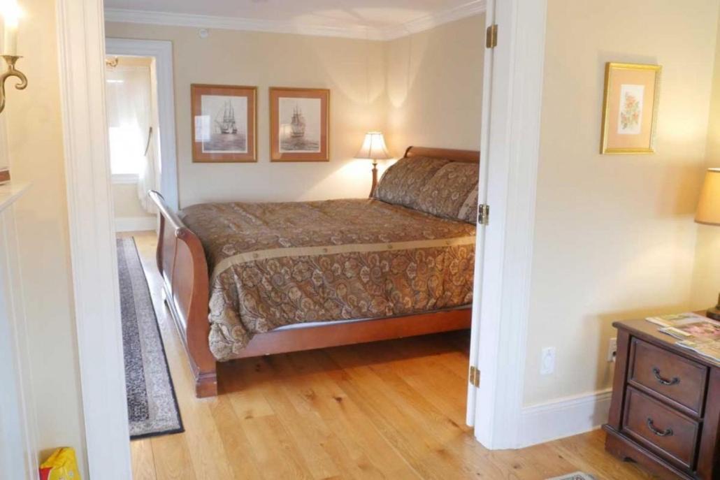 Compass Rose Inn photo 41