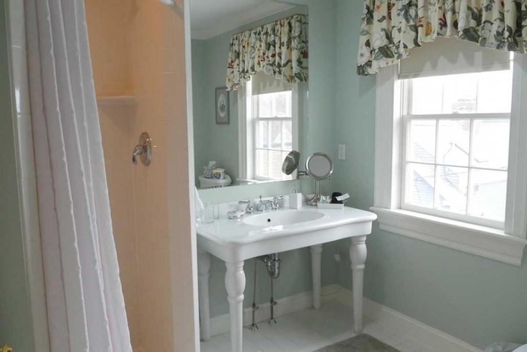 Compass Rose Inn photo 44