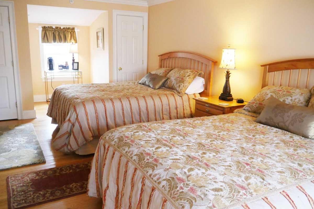 Compass Rose Inn photo 46