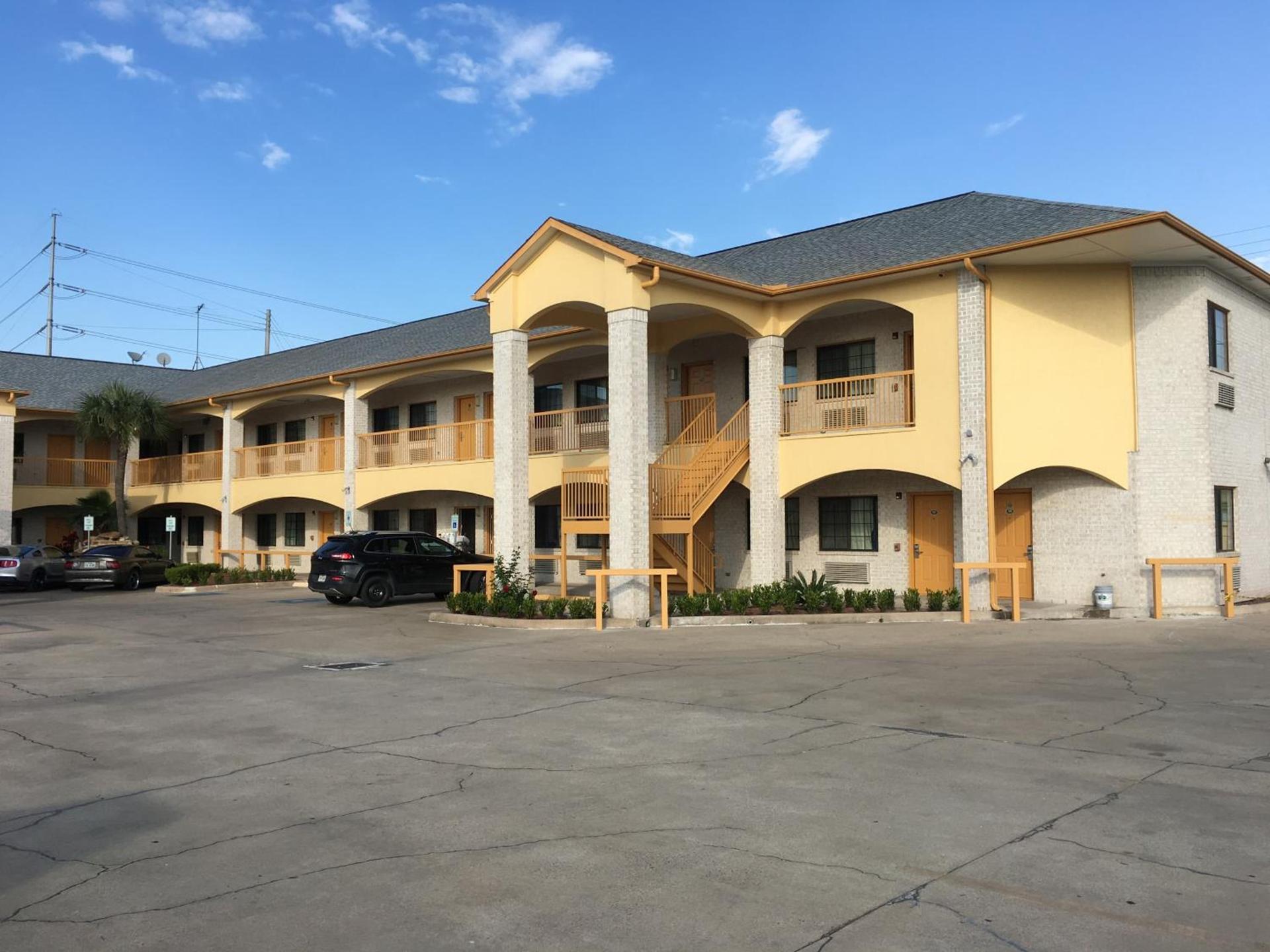 Scott Inn & Suites - Downtown Houston photo 2
