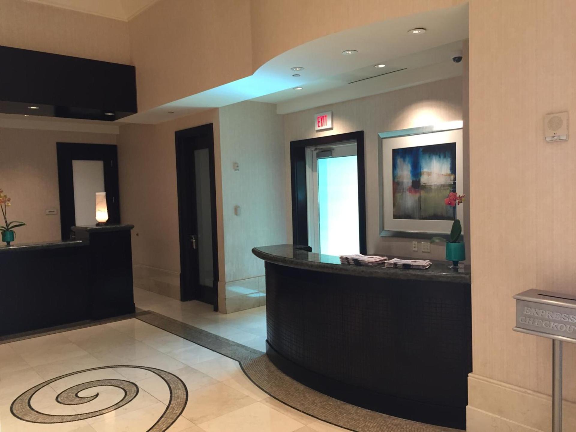 Luxury Suites International at The Signature photo 32