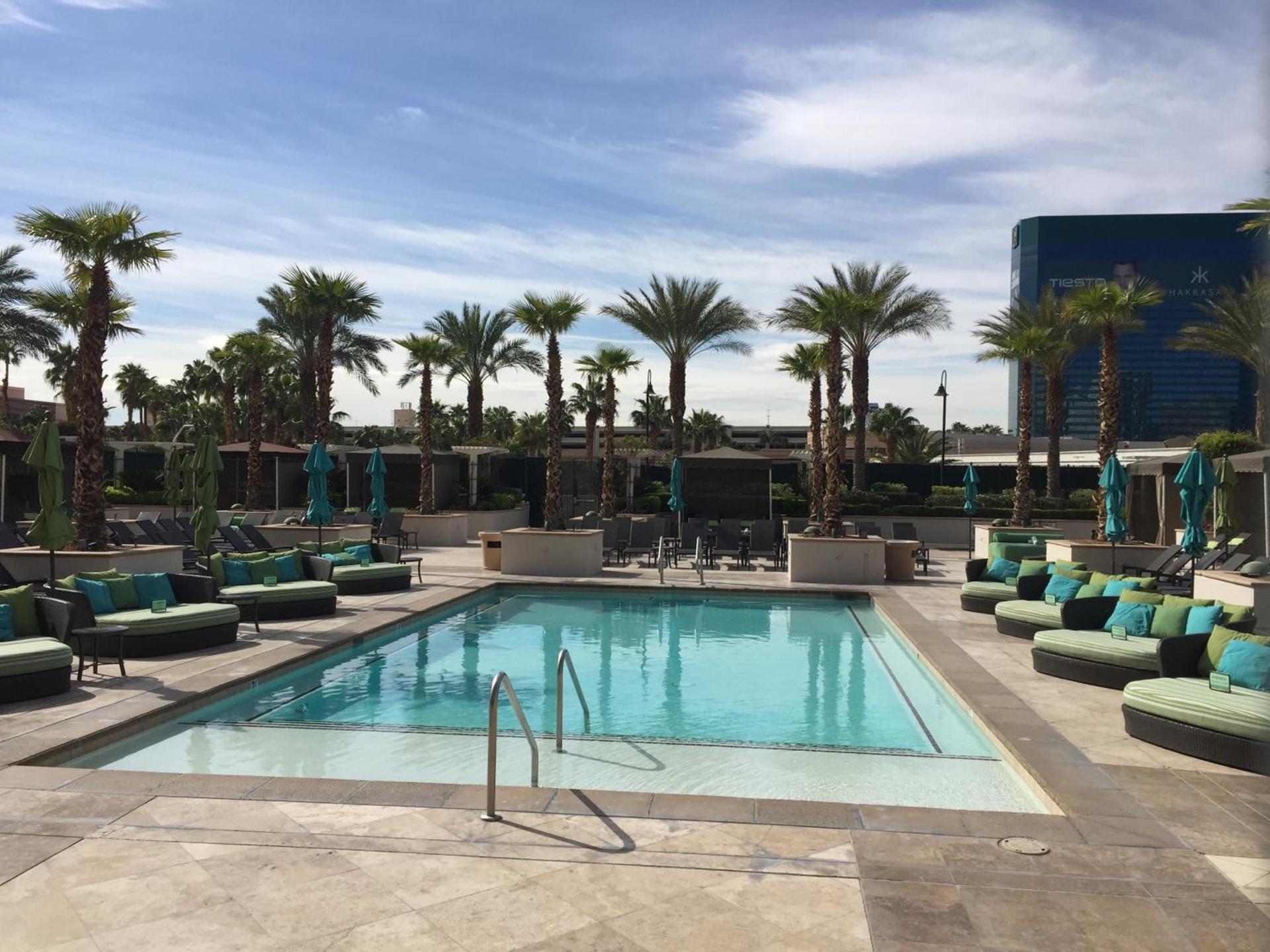 Luxury Suites International at The Signature photo 16