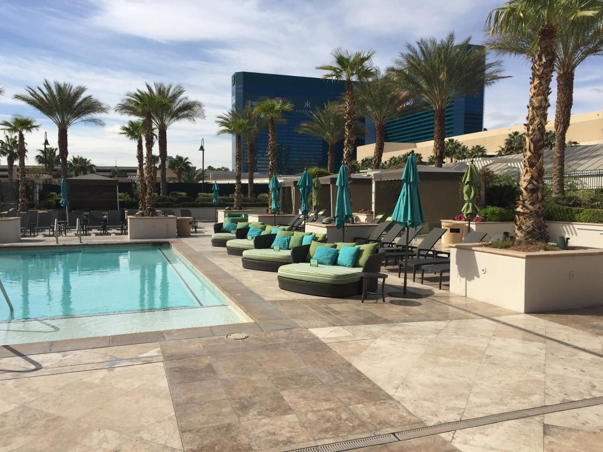 Luxury Suites International at The Signature photo 5