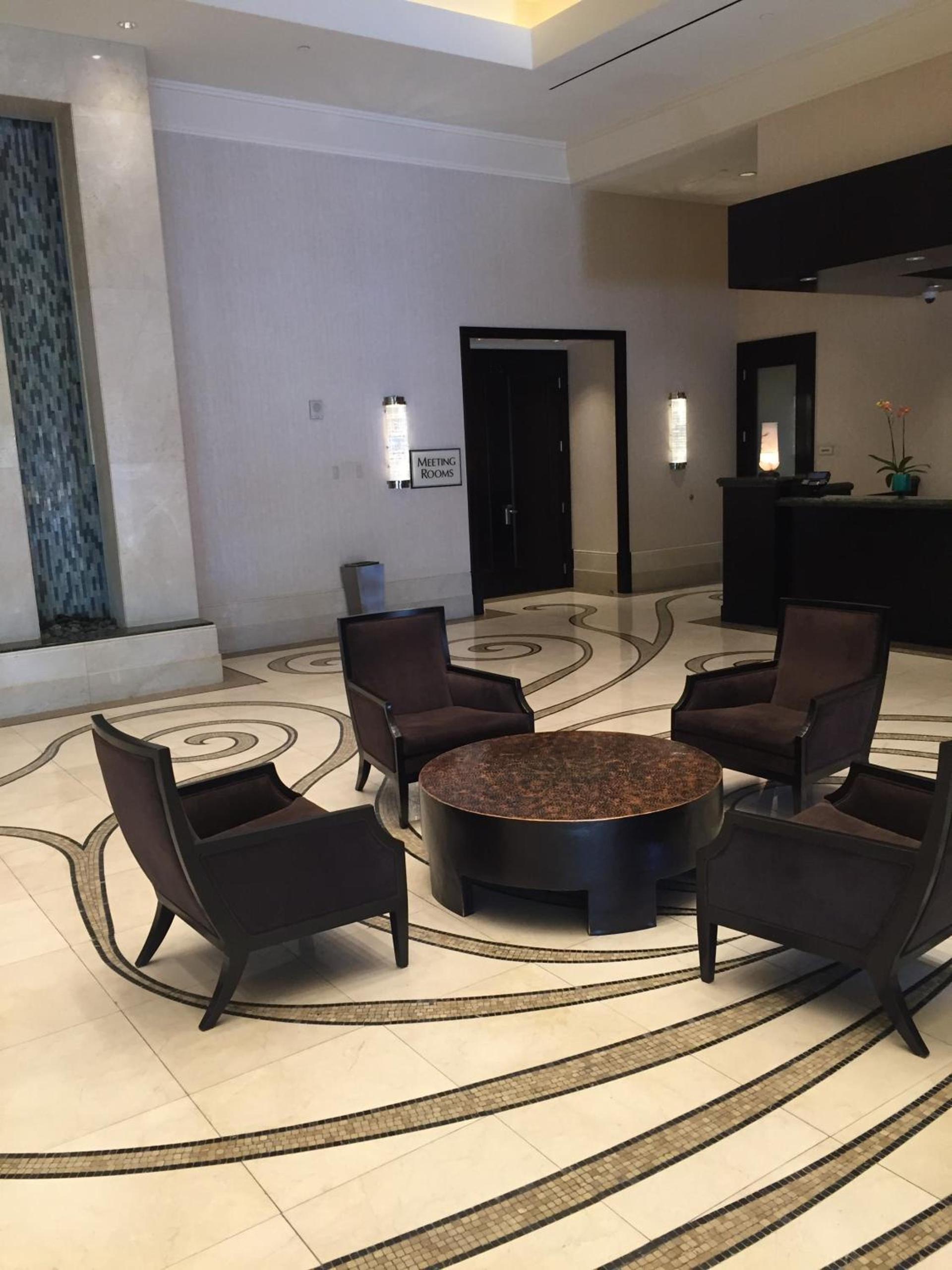 Luxury Suites International at The Signature photo 31