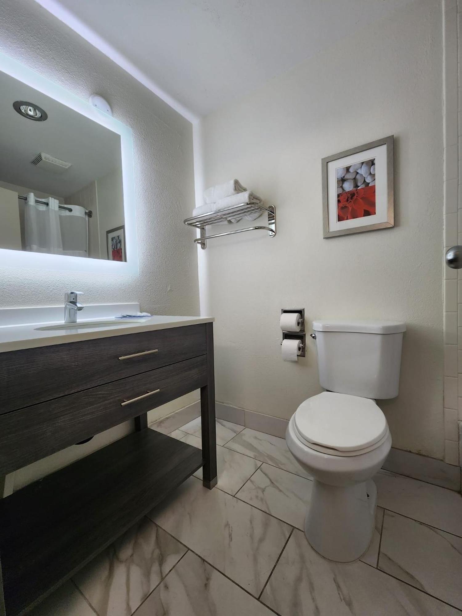 Las Palmas Airport Inn photo 26