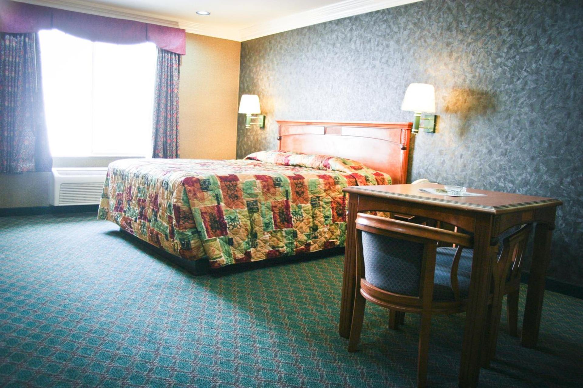 Crystal Inn Suites & Spas photo 26