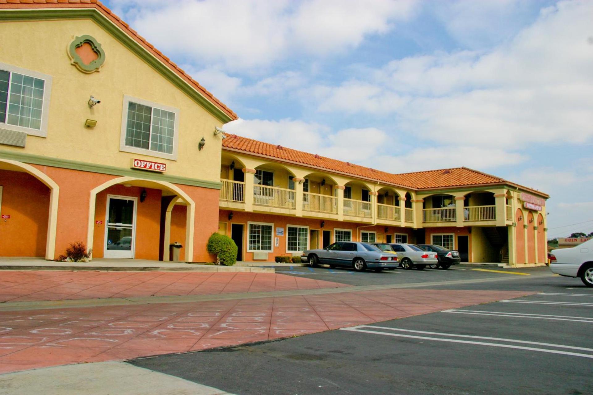 Crystal Inn Suites & Spas photo 49