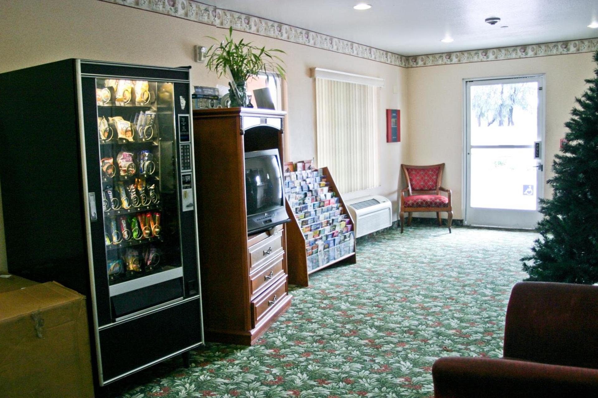 Crystal Inn Suites & Spas photo 42