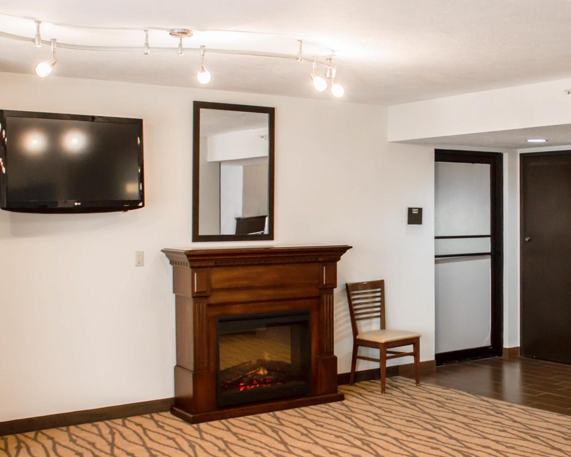 Sleep Inn & Suites Columbus, NE photo 11