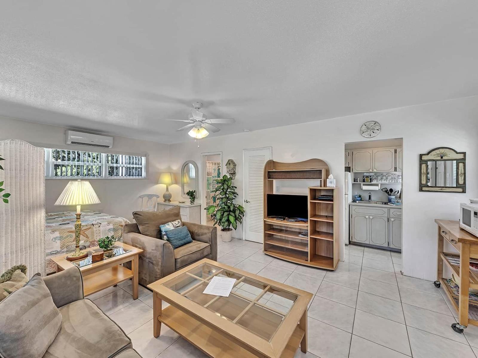 Bahama Beach Club Pompano - Fort Lauderdale - Charming and Cozy Studios & Apartments close to Beach with heated Pool photo 29