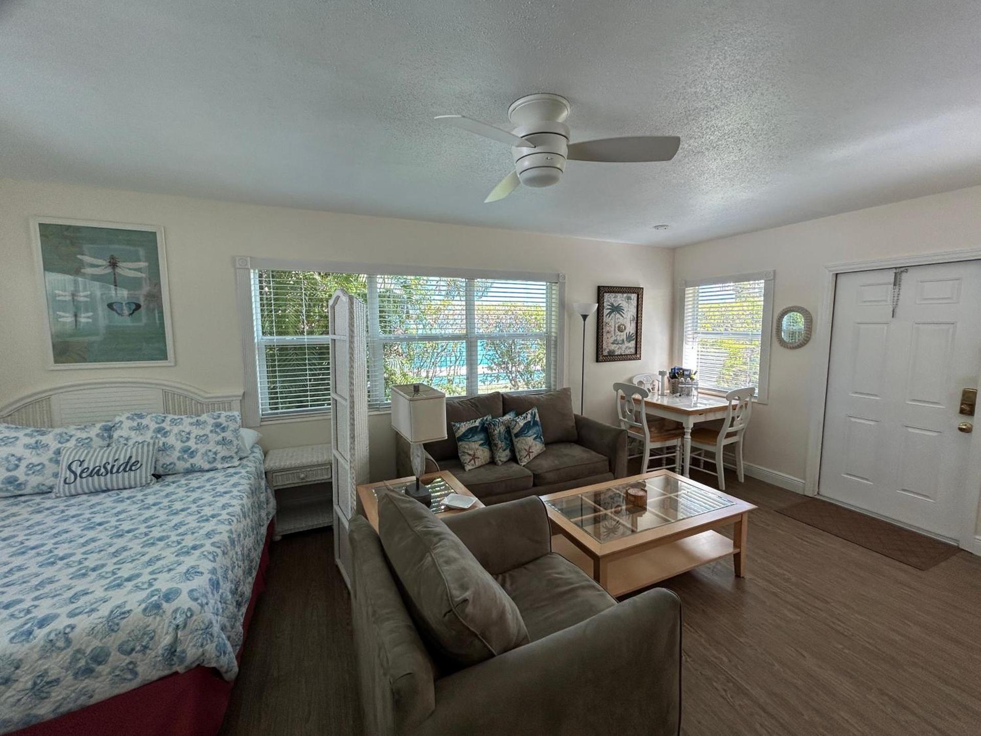 Bahama Beach Club Pompano - Fort Lauderdale - Charming and Cozy Studios & Apartments close to Beach with heated Pool photo 26