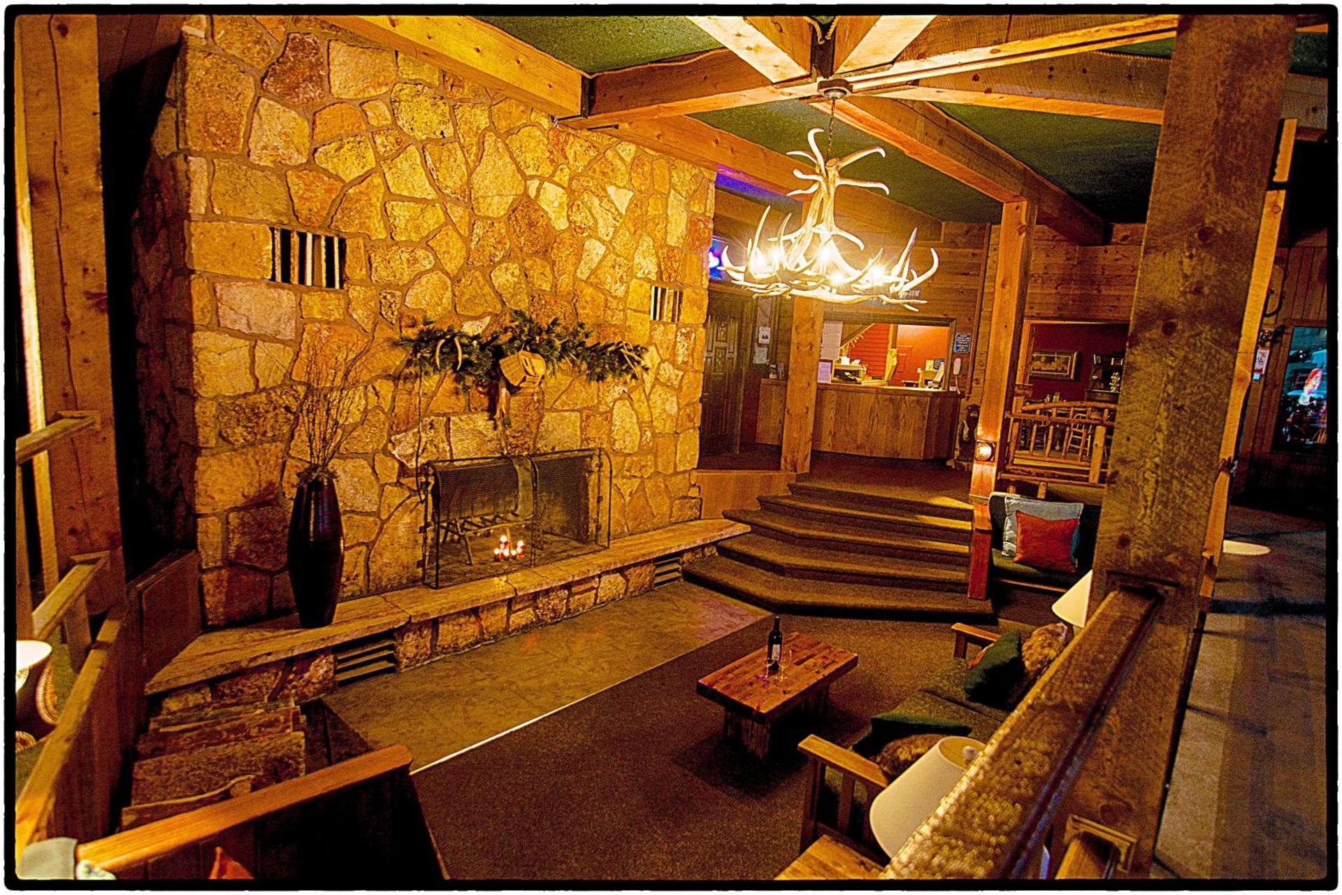 Soda Butte Lodge photo 14