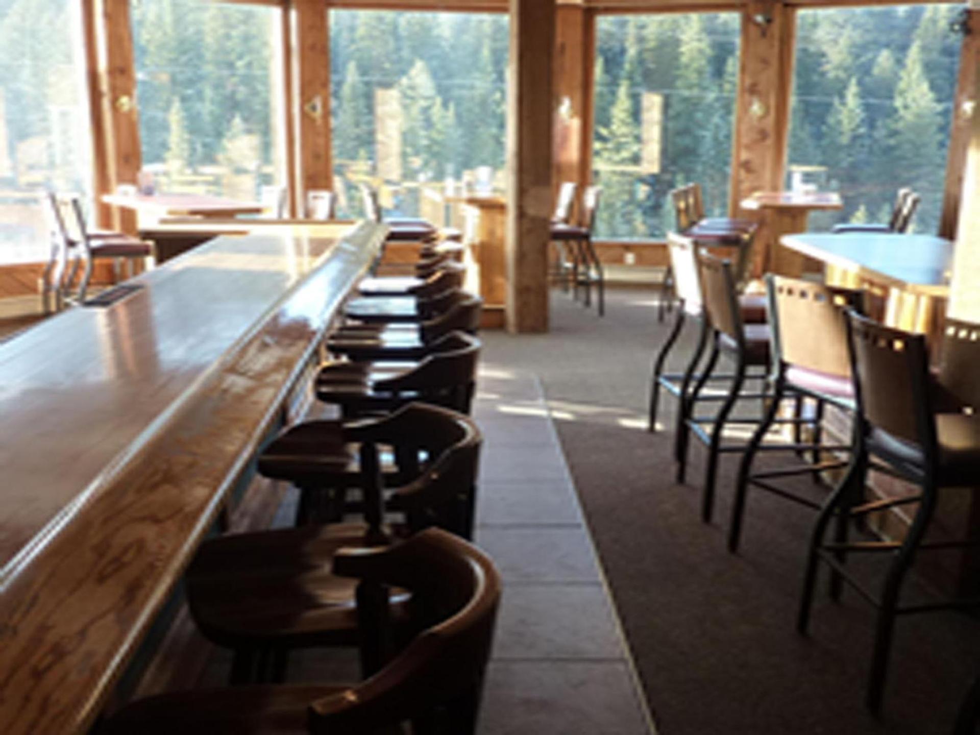 Soda Butte Lodge photo 12