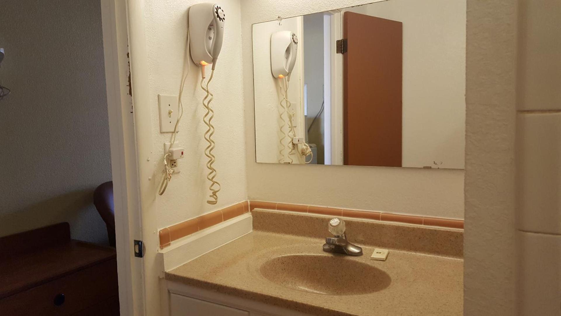 Choice Inn photo 20
