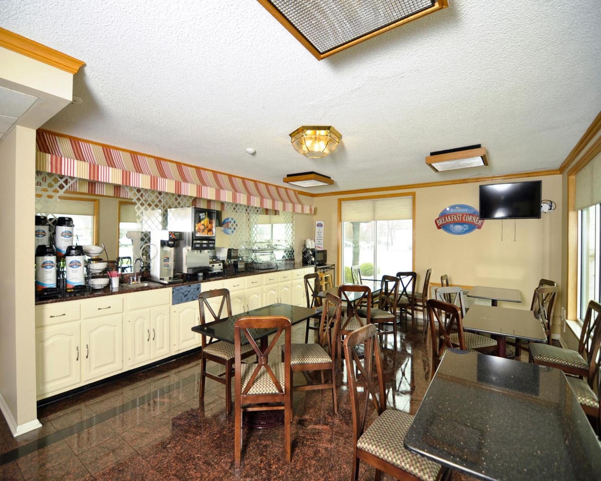 Baymont by Wyndham Sandusky photo 5