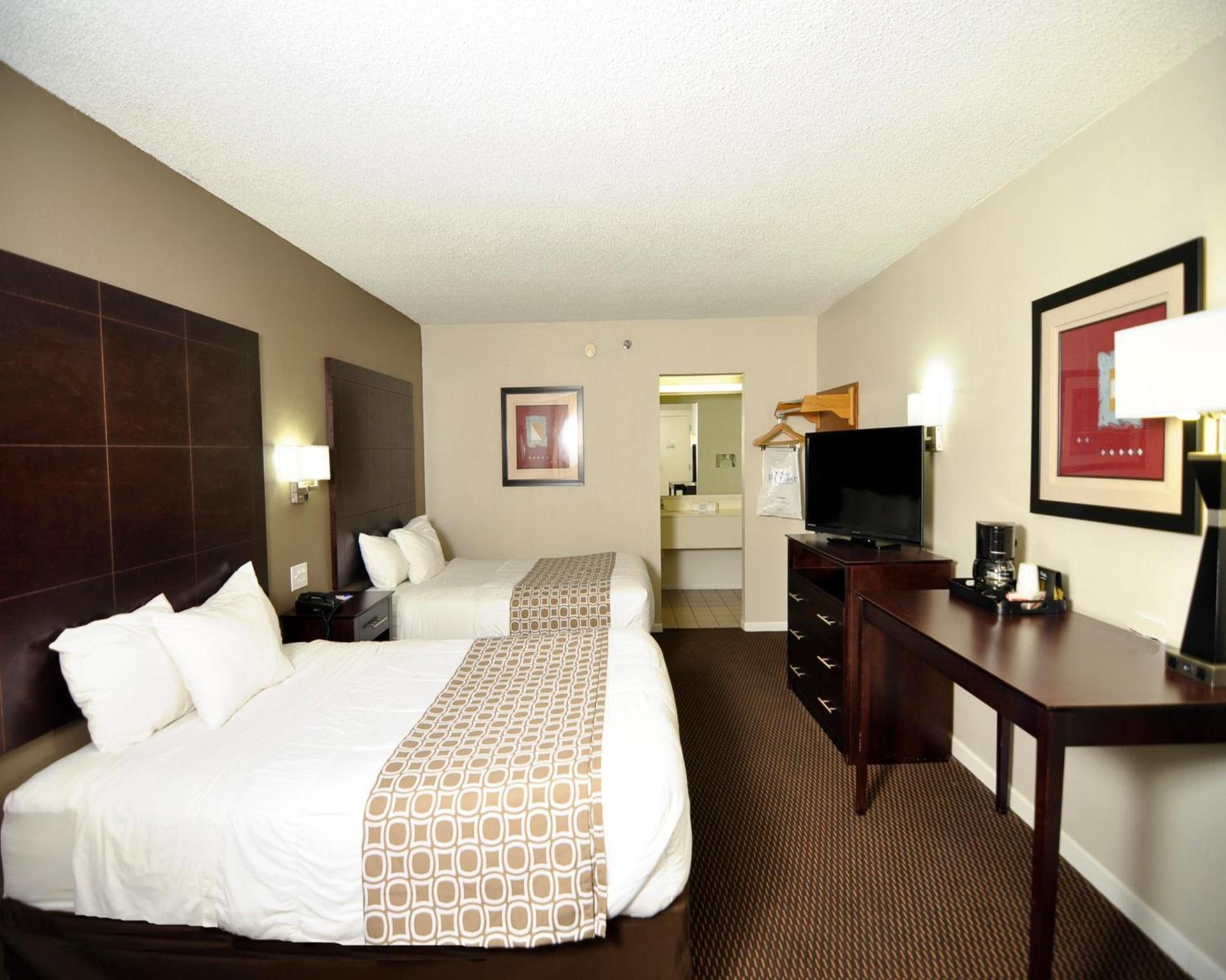 Baymont by Wyndham Sandusky photo 12
