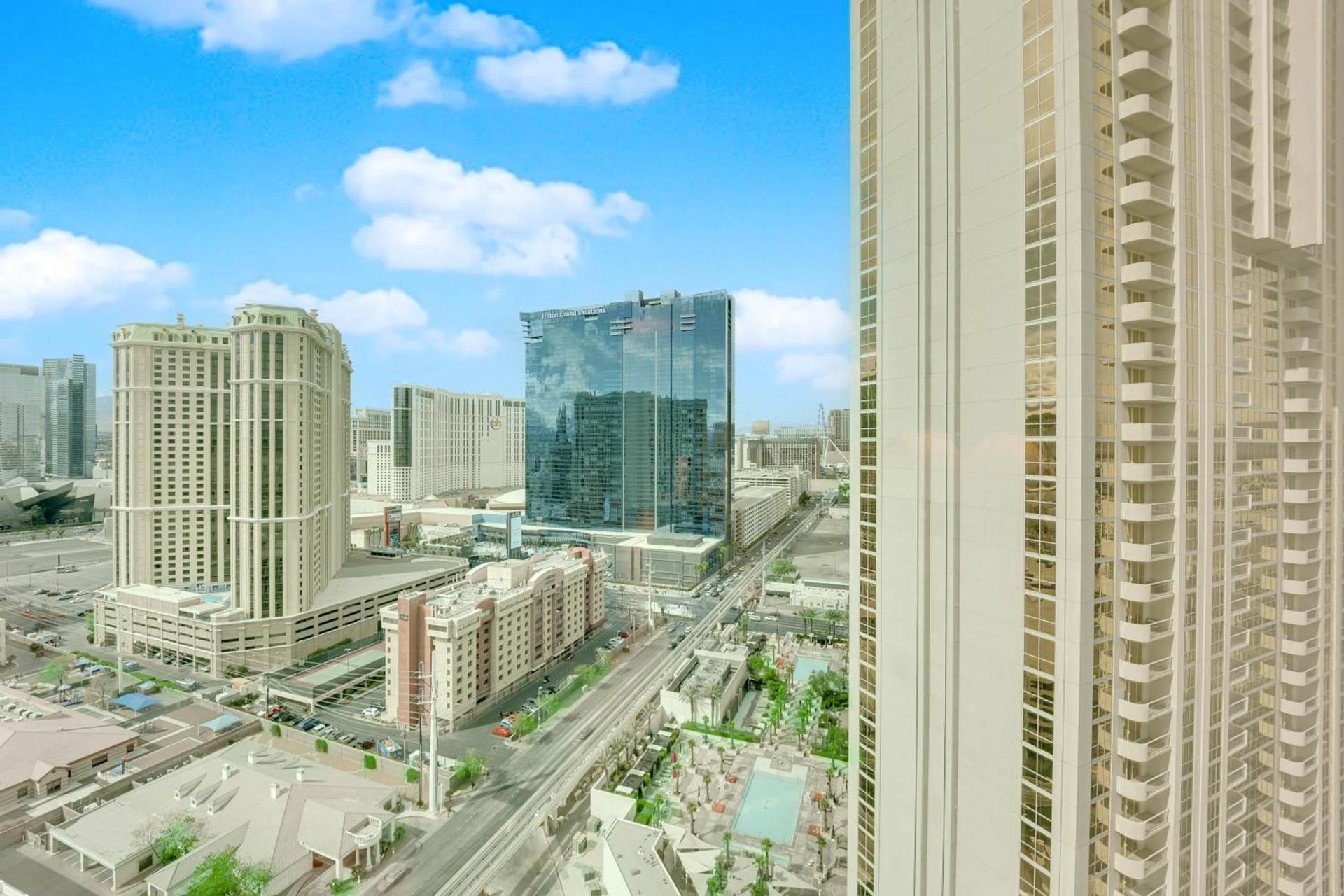 Mirai MGM Signature photo 39