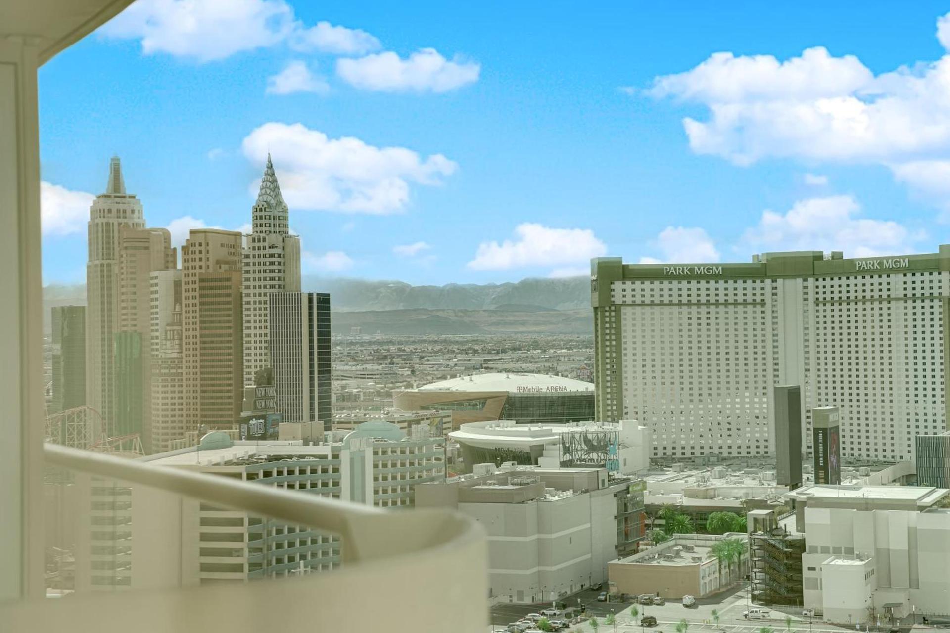 Mirai MGM Signature photo 31