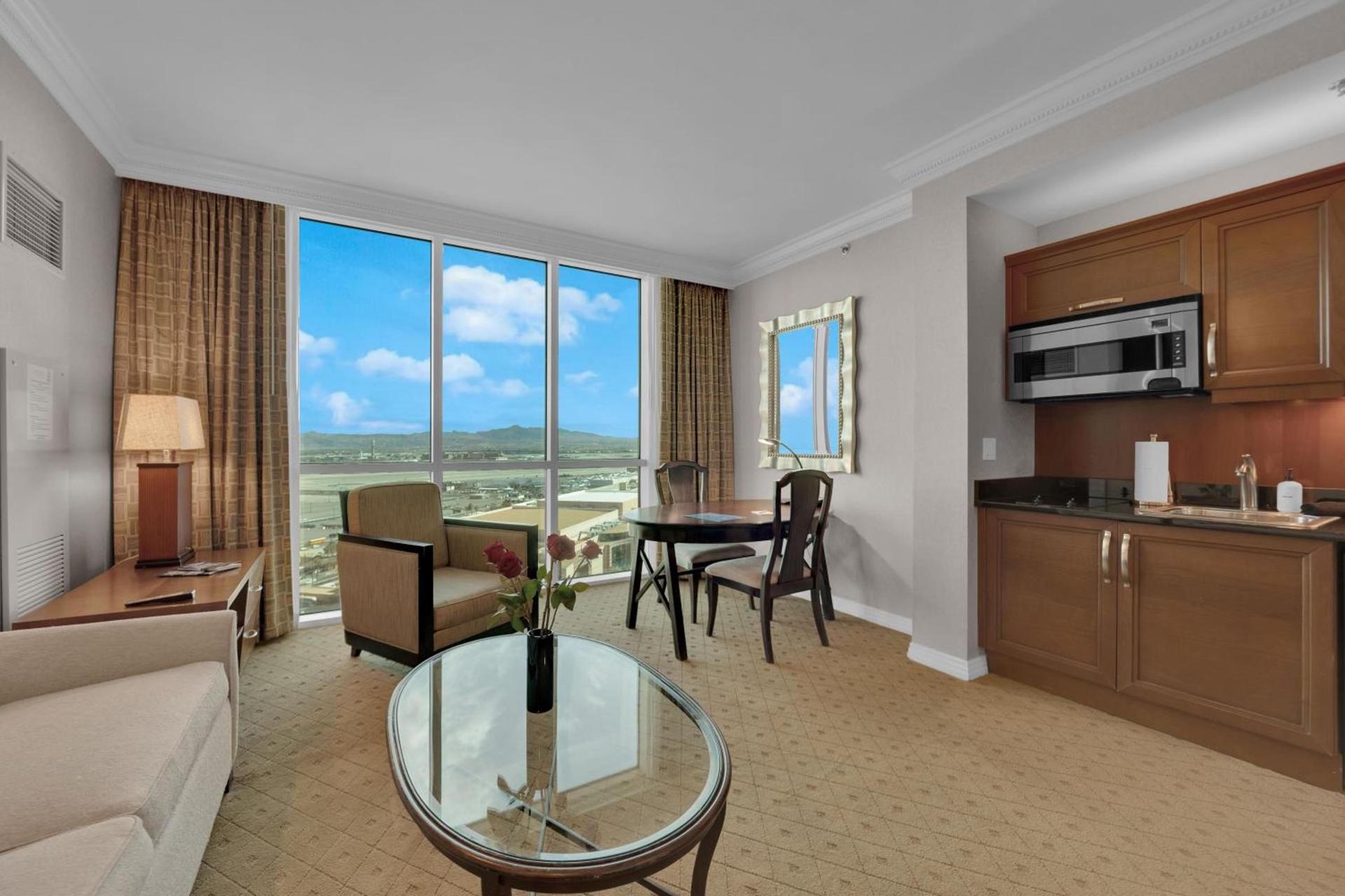 Aurora Haven MGM photo 12