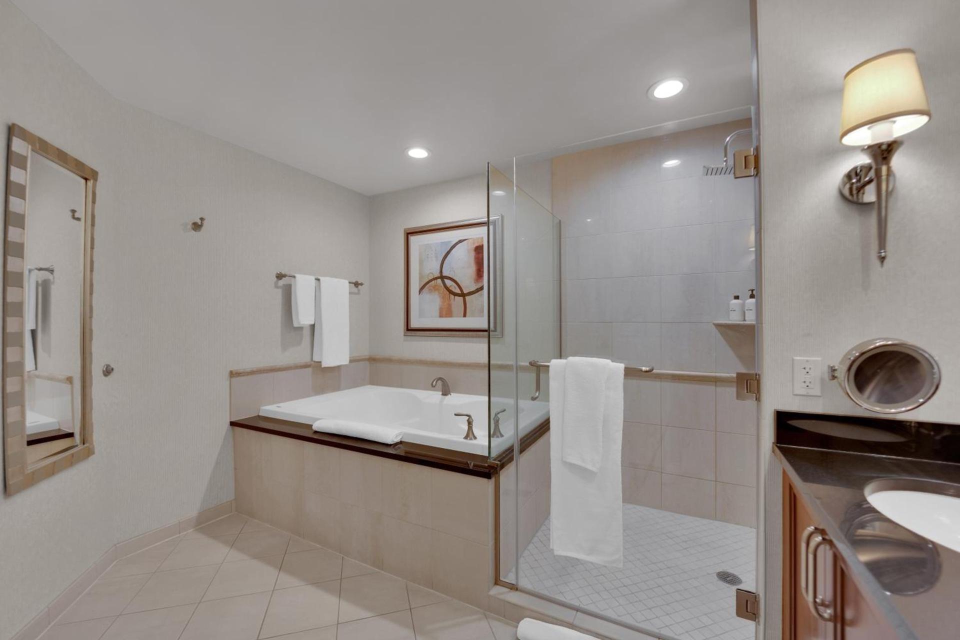 Aurora Haven MGM photo 25
