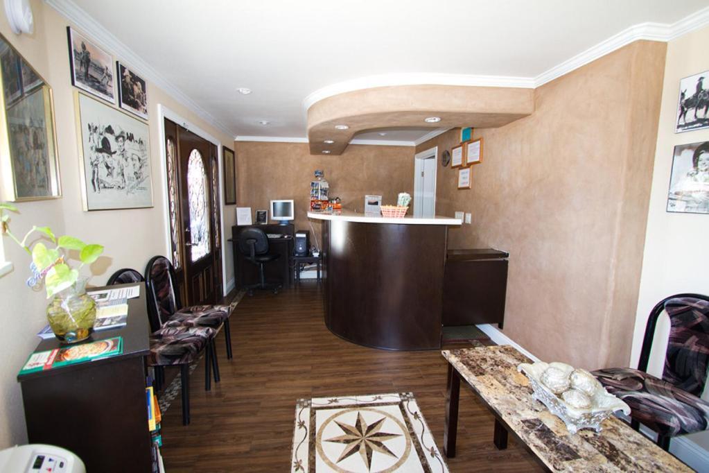 Trails Motel photo 18