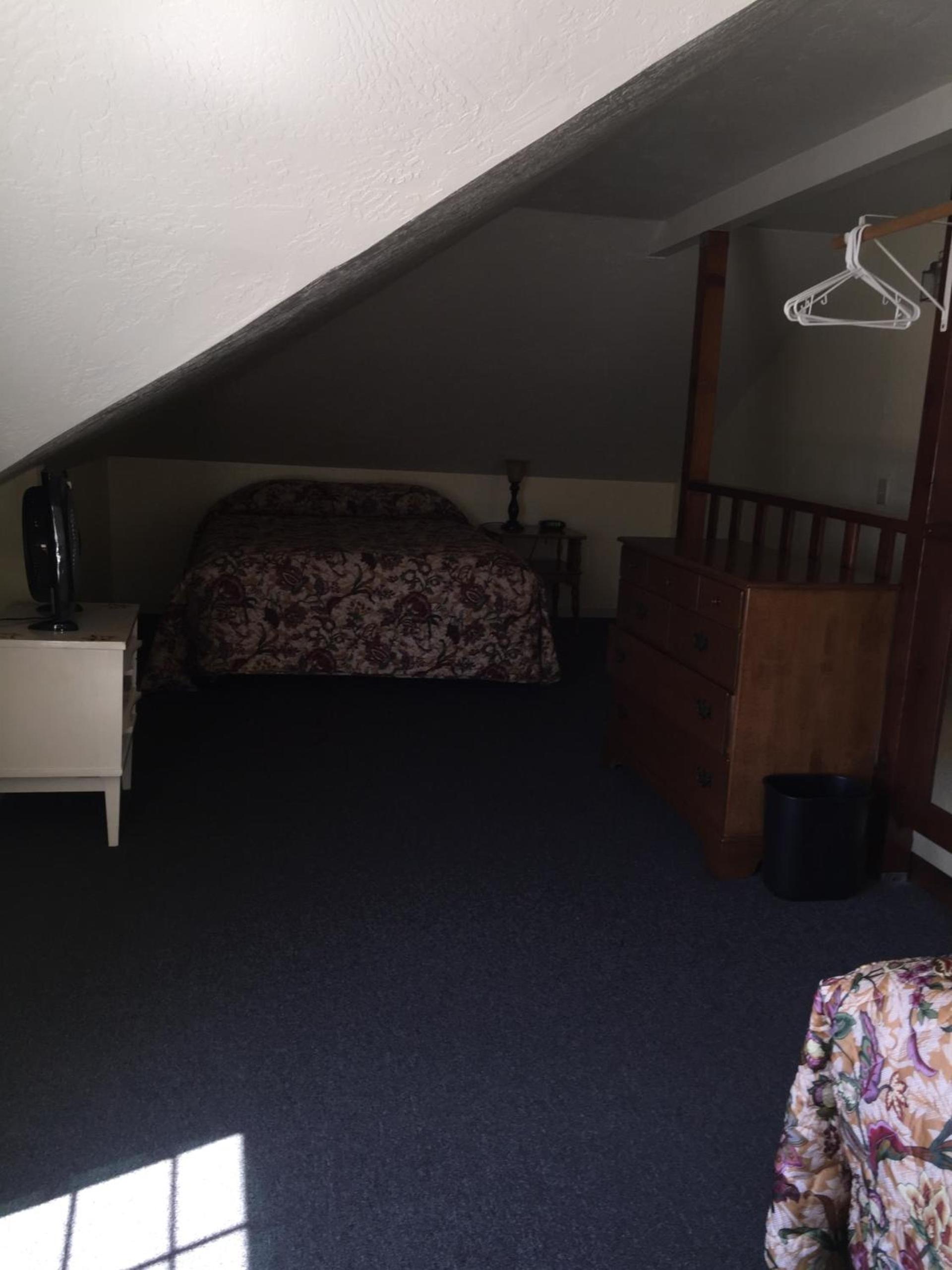 Harbor Inn photo 35