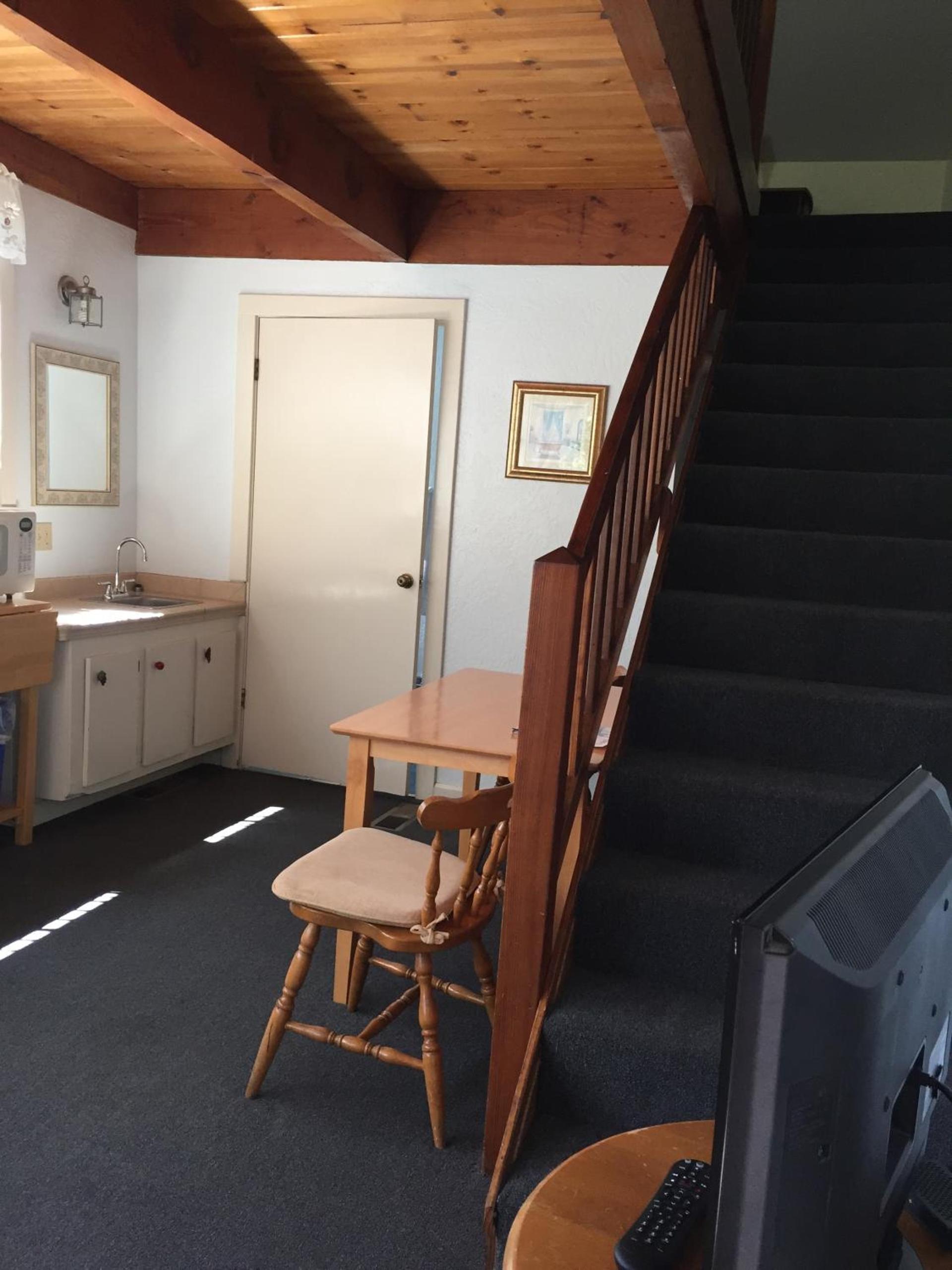Harbor Inn photo 38