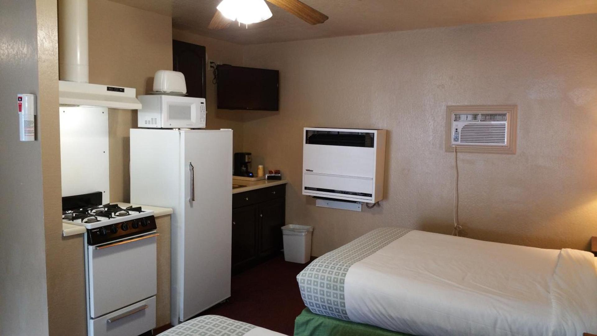 El Dorado Motel photo 79