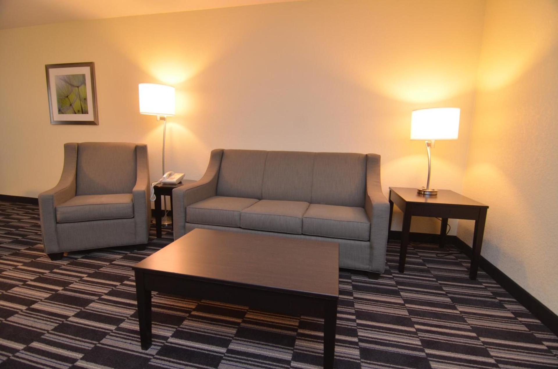 AmericInn by Wyndham Mount Pleasant photo 39