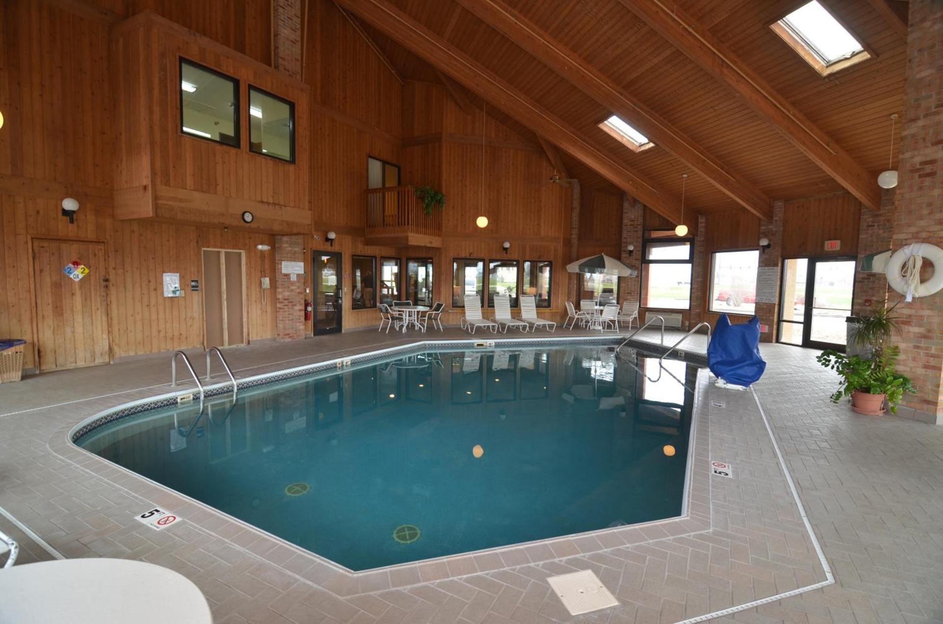 AmericInn by Wyndham Mount Pleasant photo 29