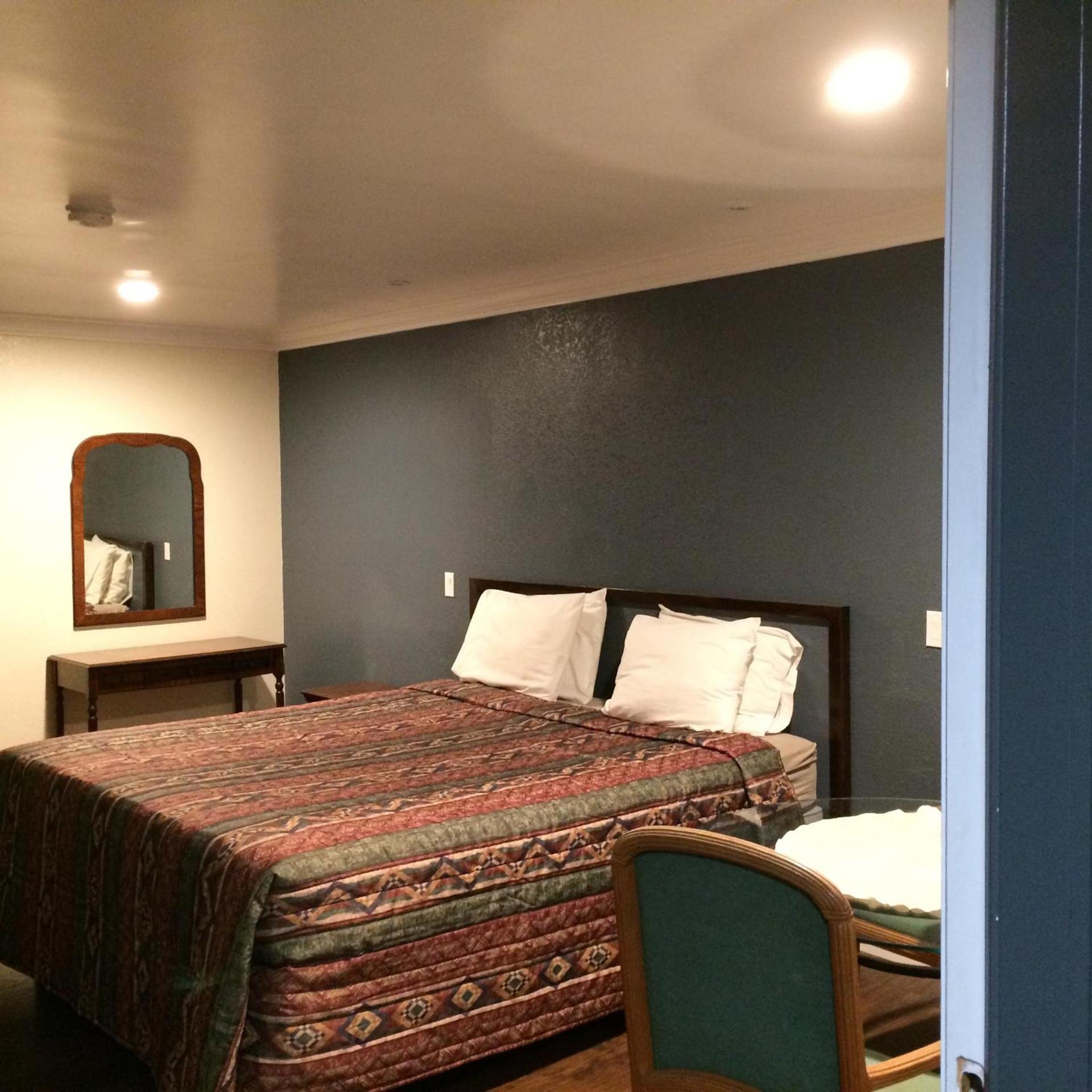 Royal Inn photo 19