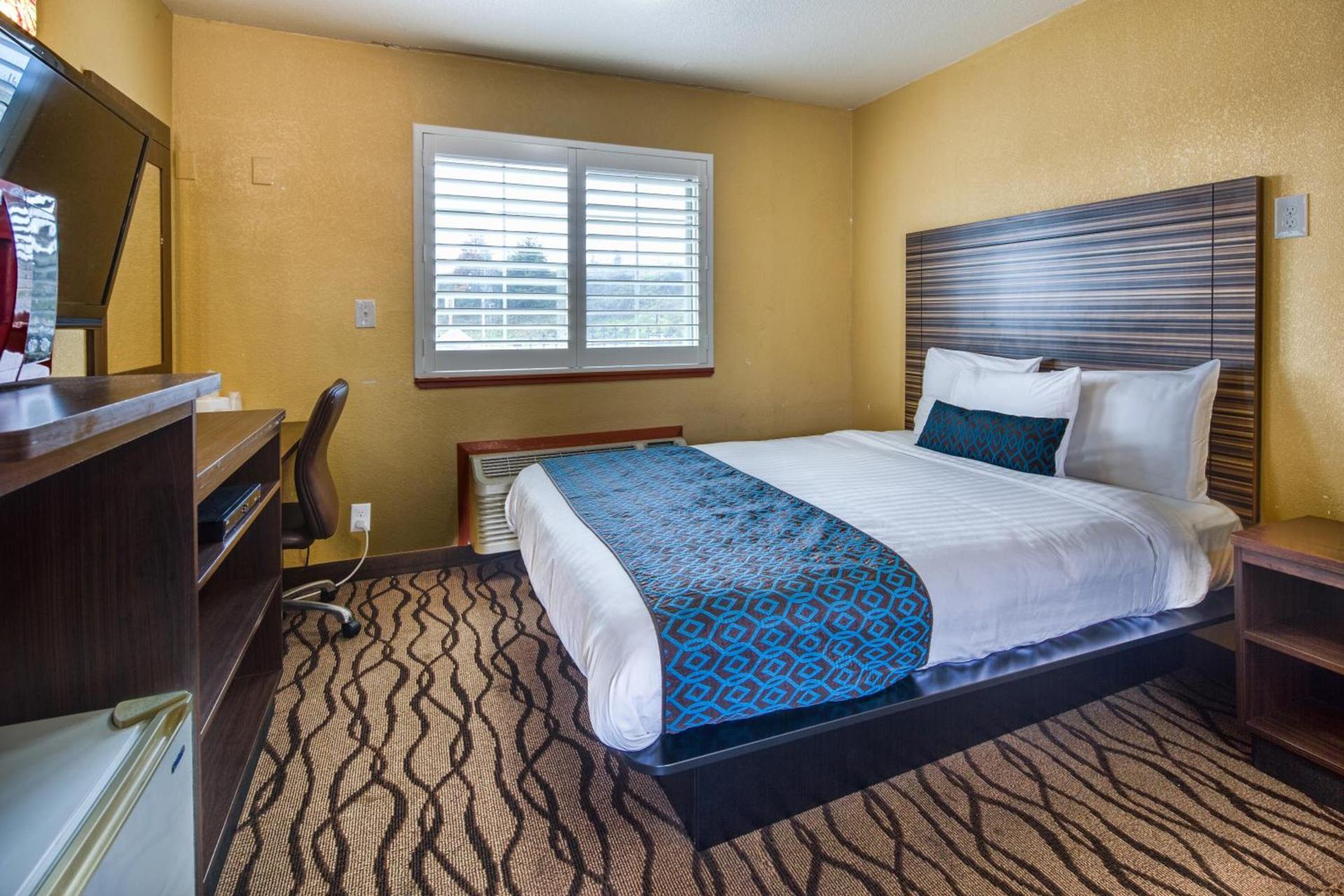 Americas Best Value Inn Richmond photo 14