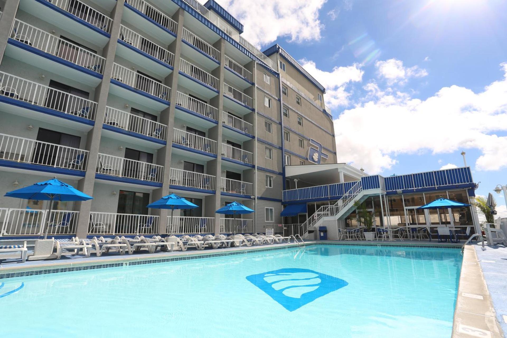 Adventurer Oceanfront Inn photo 17