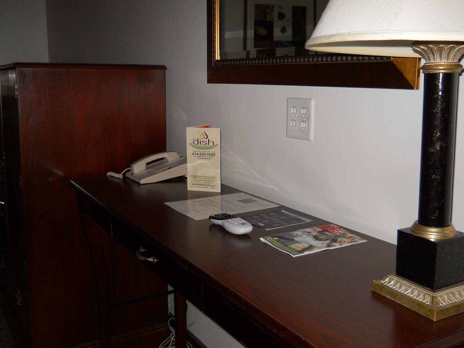 Value Inn Motel - Milwaukee Airport South photo 8